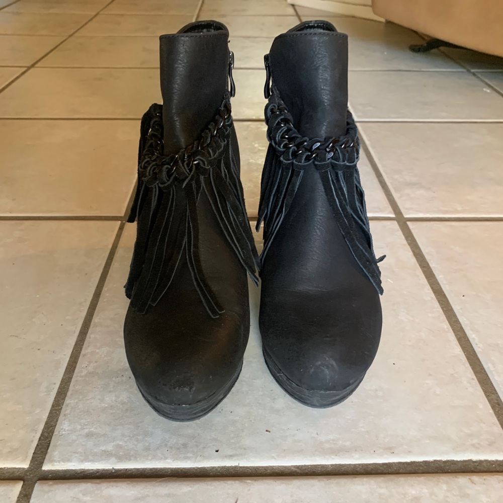 Black wedge bootie with fringe